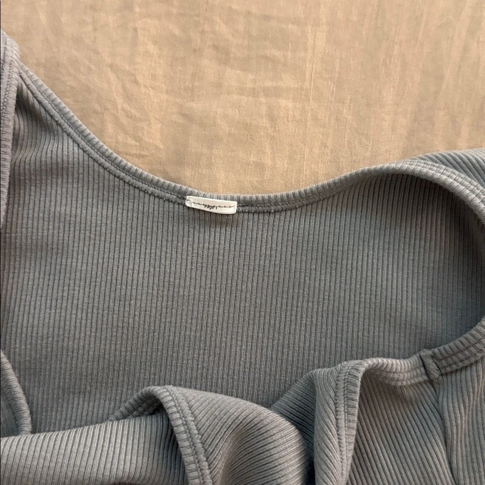 ALO Yoga Women's Lunar Gray Ribbed Tank Top - Picture 5 of 7